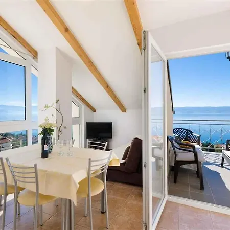 In 15441 Apartment *